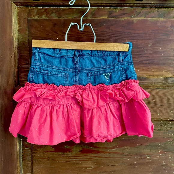 8 Guess Tiered Ruffle Chambray Denim Skirt, Fuchsia Pink Polka Dot, Crystals - Picture 2 of 12